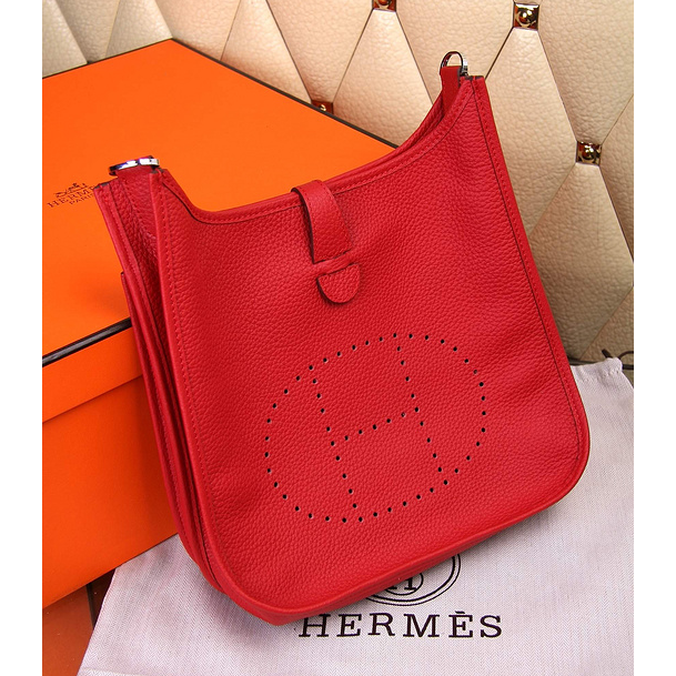 Evelyne leather crossbody bag Hermès Red in Leather - 34167361